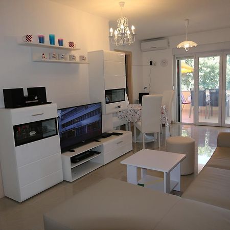Apartments Saramandic シロ エクステリア 写真