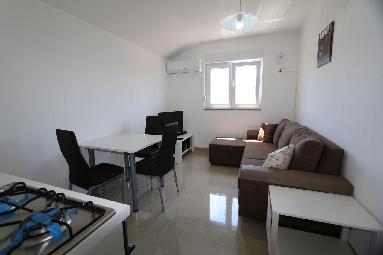 Apartments Saramandic シロ エクステリア 写真
